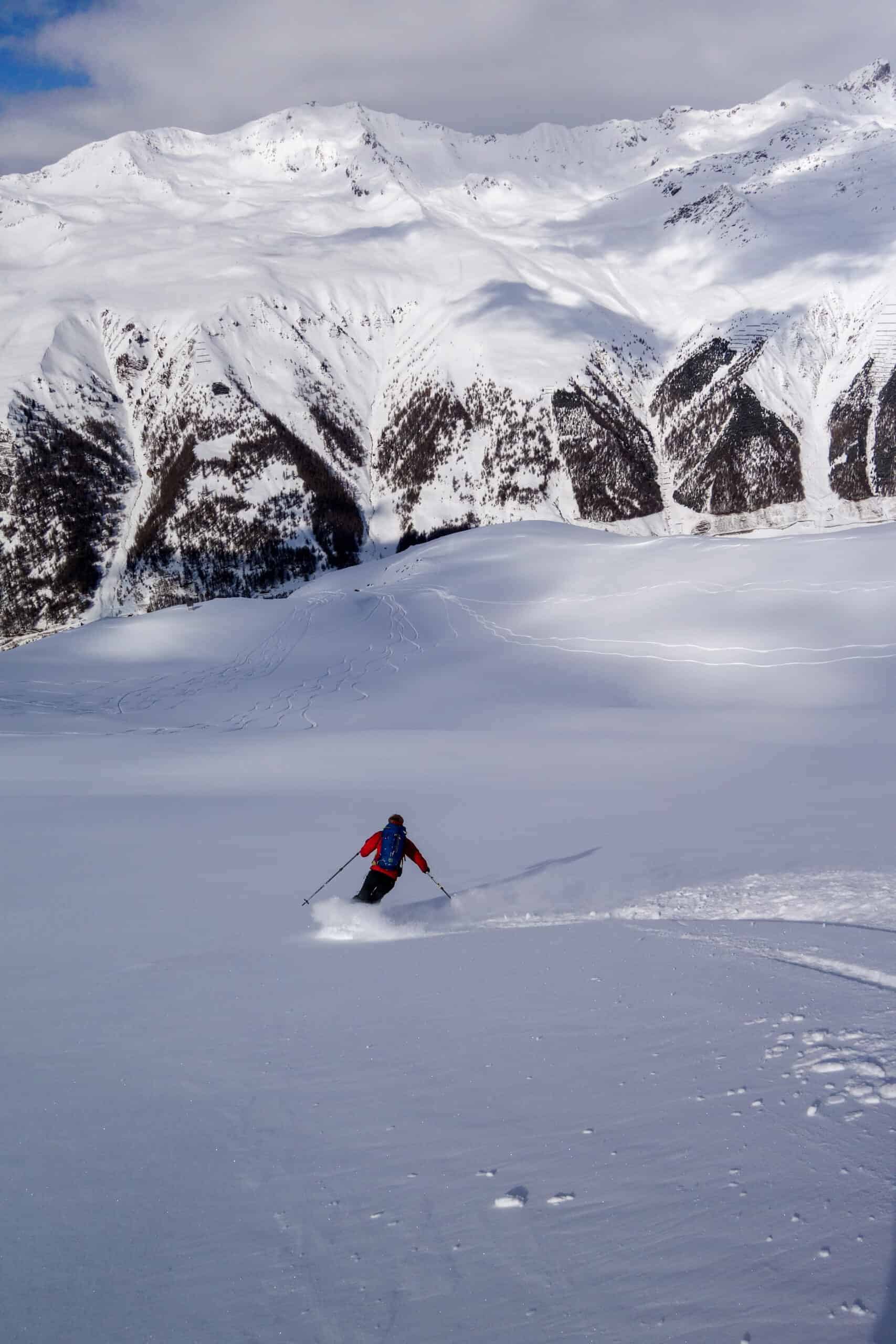 Powder abfahrt in Andermatt