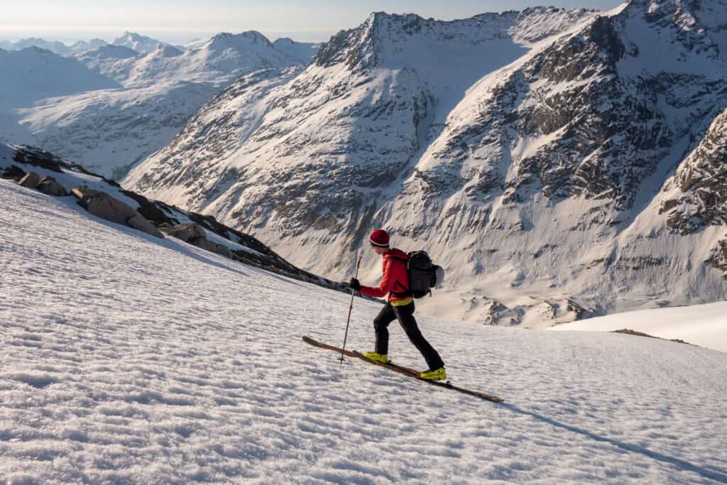 Ascent from the Lauteraarhütte