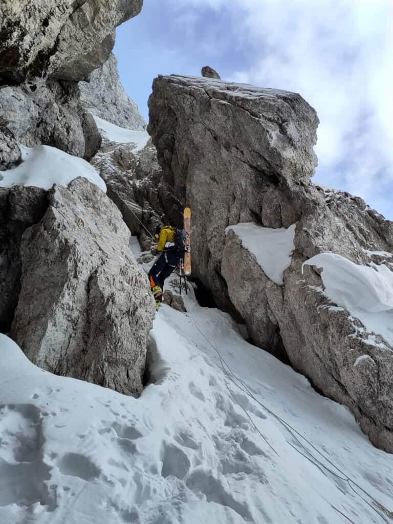 Skifahren und Abseilen an der Rätschenflue