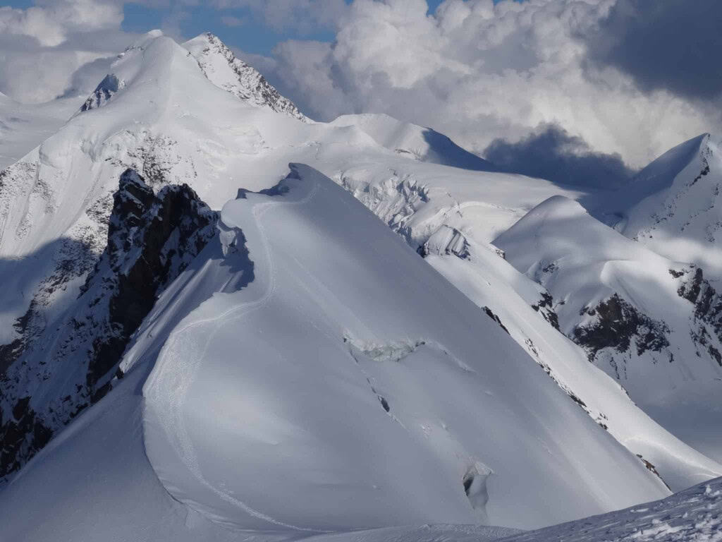 Firn ridge of the Breithorn traverse