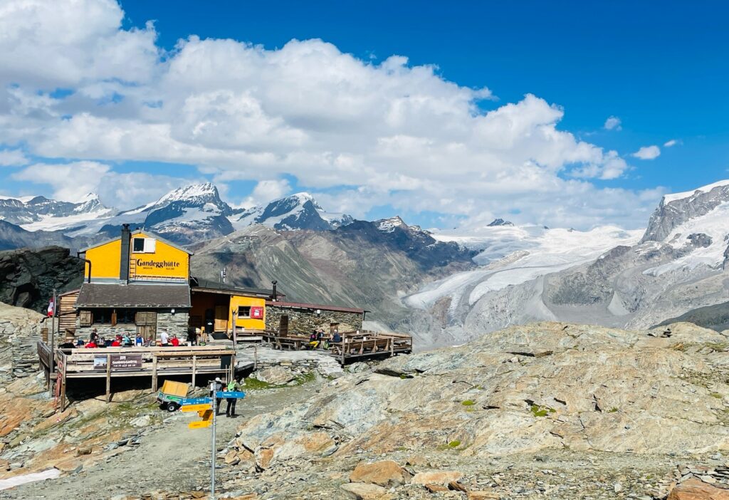 Gandegghütte with a view of the Grenzgletscher