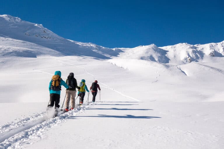 Skitouren im Aufstieg auf dem Simplon